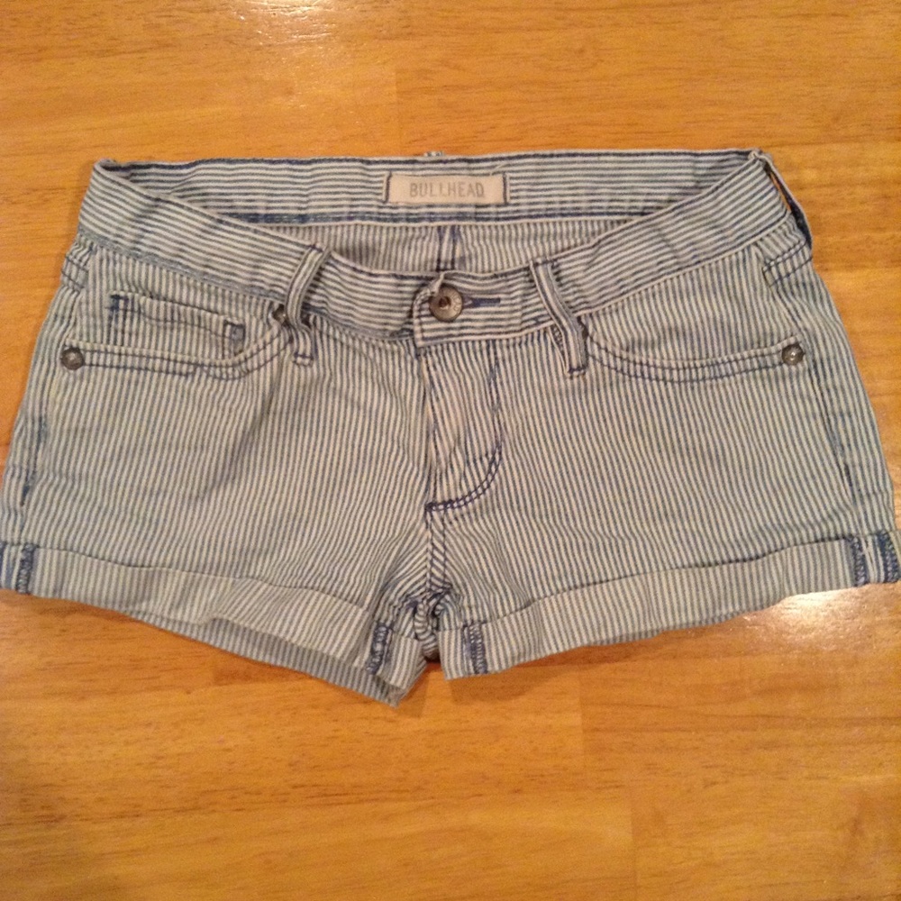 Bullhead (Pacsun) Striped Cuffed Low-Rise Shorts